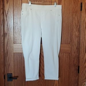 White denim, stretchy, pull-on, faux front pockets